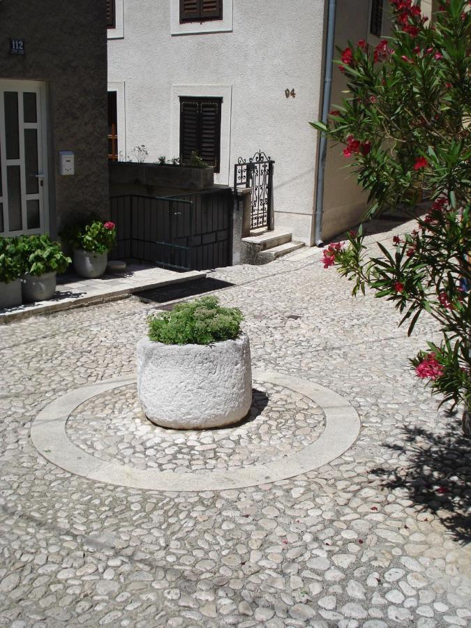 Apartment Sara Novi Vinodolski Exterior photo